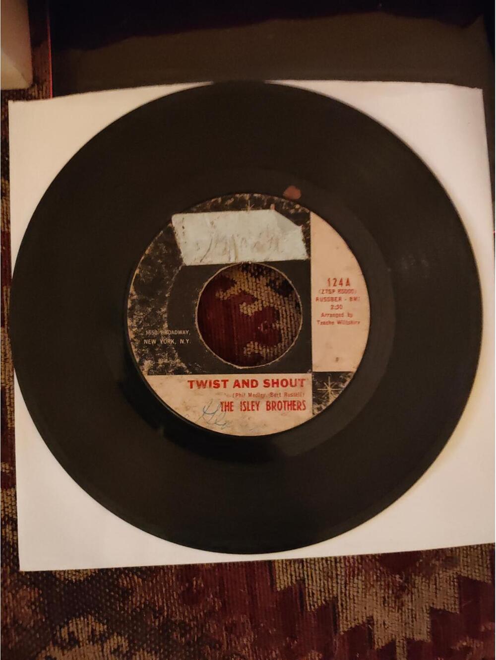Isley Brothers - twist and shout - 1962- vintage vinyl 45 NM